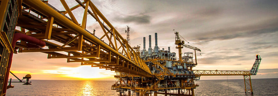 US Crude Oil Price Plunges; Advantage UAE